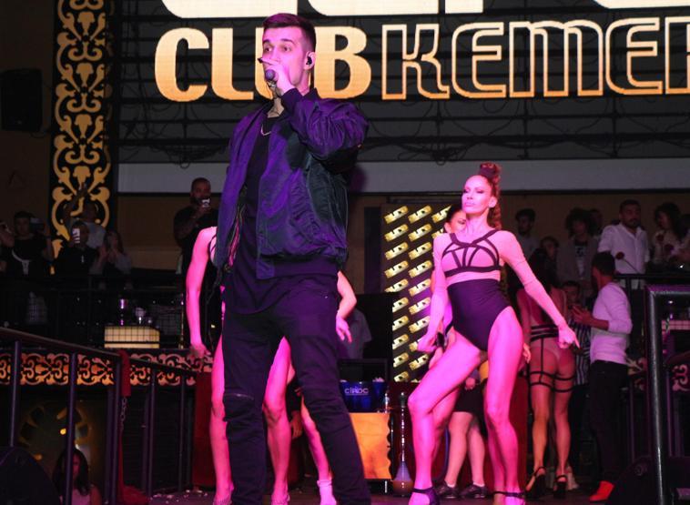 Antalyada Rus şarkıcının konserine yoğun ilgi