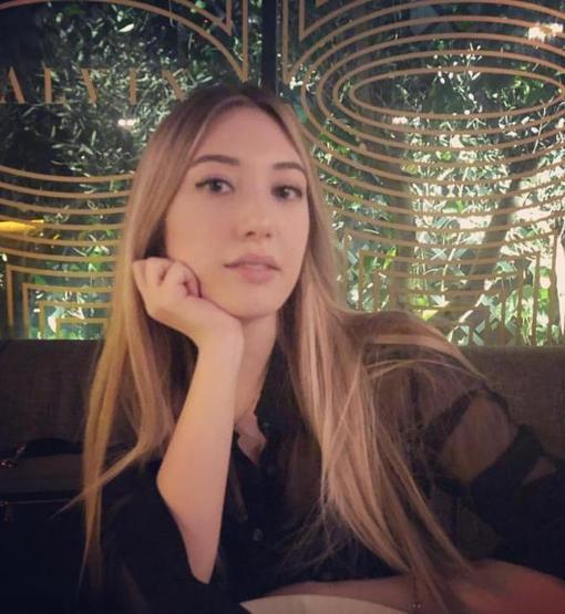 Yasmin Erbil: Babamın kız arkadaşları beni görünce titremeye başlar