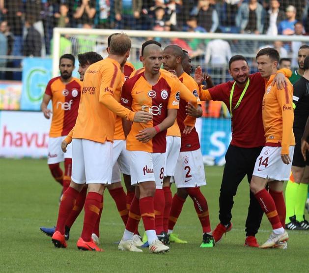 Başakşehir iddiasını sürdürdü