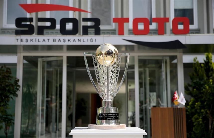 Şampiyonluk kupası Ankarada tanıtıldı