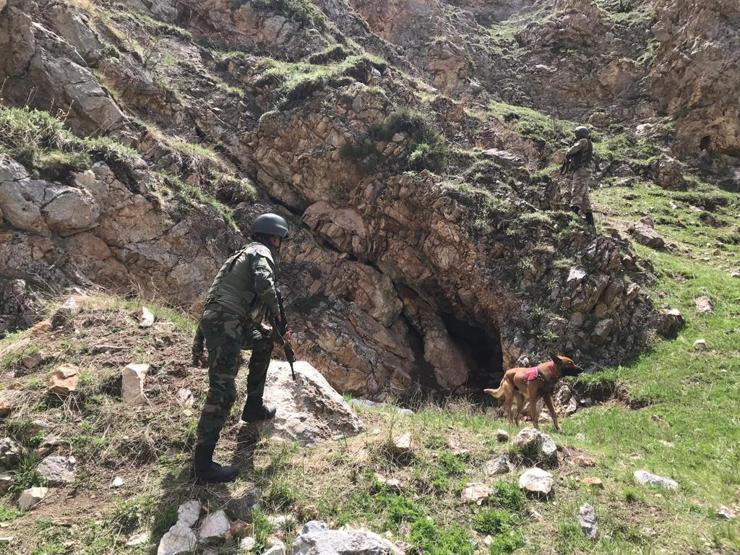 Başkalede terör örgütü PKKya ait cephanelik ele geçirildi