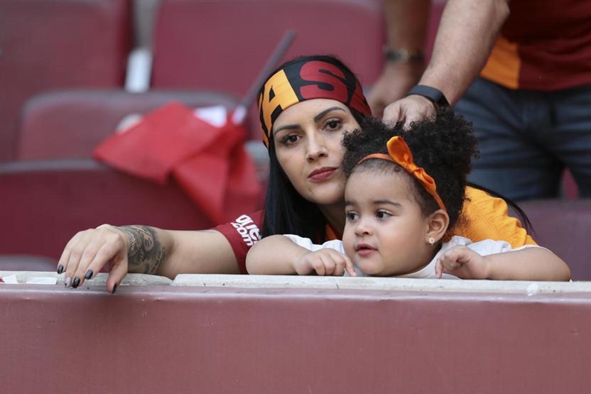 Galatasaray-Başakşehir maçında gergin anlar
