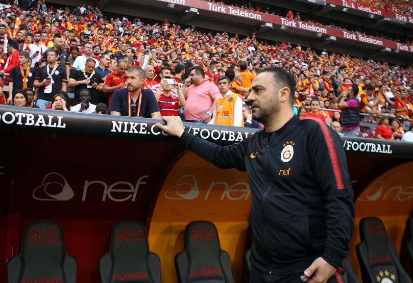 Galatasaray-Başakşehir maçında gergin anlar
