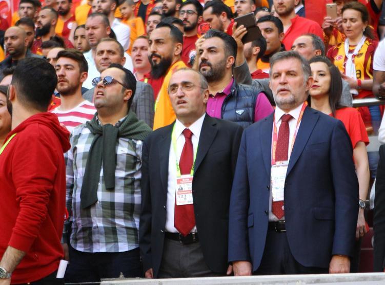 Galatasaray-Başakşehir maçında gergin anlar