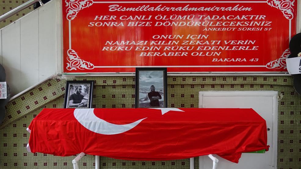 Bıçaklanarak öldürülen arkeolog gözyaşlarıyla son yolculuğuna uğurlandı