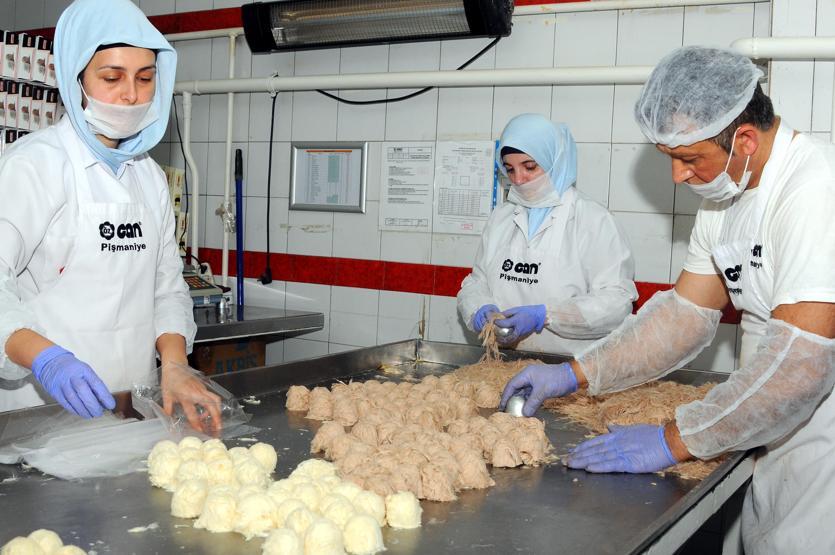 Bayram öncesi pişmaniye üretimi arttı