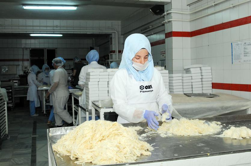 Bayram öncesi pişmaniye üretimi arttı