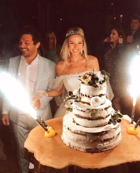 İstanbulda nikah, Fethiyede düğün