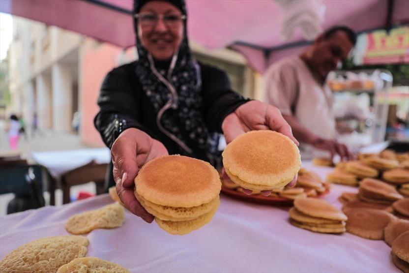 Gazzenin meşhur ramazan tatlısı kadayıfın ilk kadın ustası