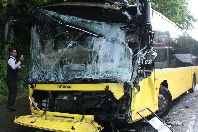 Sarıyerde zincirleme trafik kazası: 2 yaralı