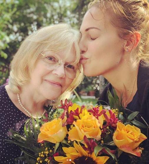 Üç kuşak bir arada... Meryem Uzerli annesi ve kızı…