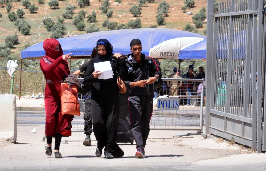 Cilvegözünden Suriyeye bir haftada 16 bin kişi gitti