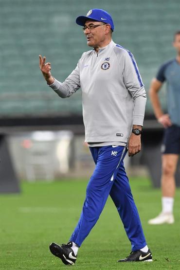 Maurizio Sarri idmanı terk etti