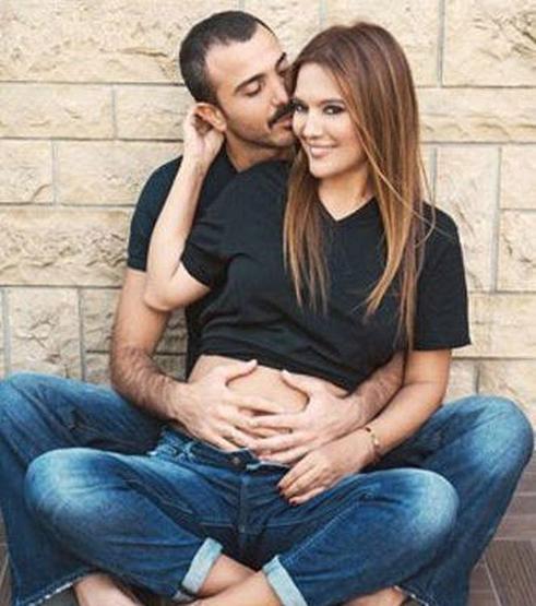 Demet Akalın: Hamileyken kendimi şişlemeyi düşündüm