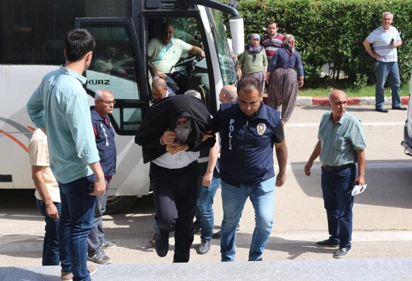 Adanada fuhuş şüphelisi 20 kişi adliyede
