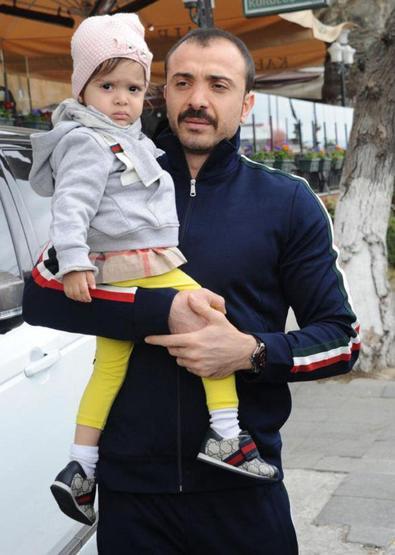 Demet Akalın: Hamileyken kendimi şişlemeyi düşündüm