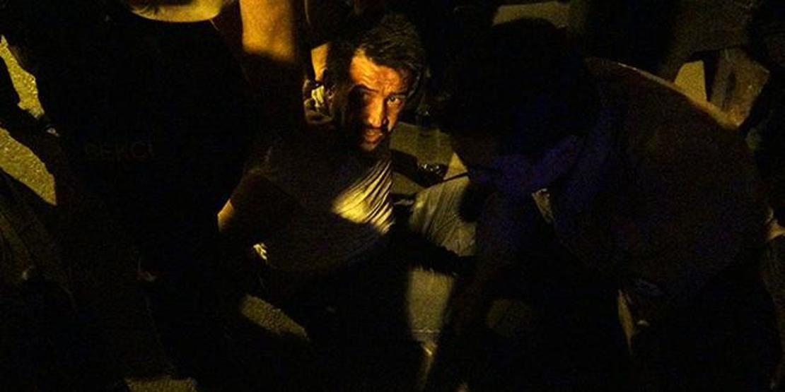 Cezaevi firarisi tornavidayla polisi yaralayıp silah çekti