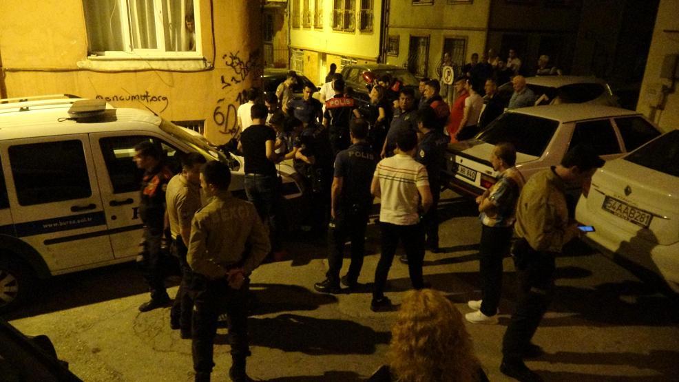 Cezaevi firarisi tornavidayla polisi yaralayıp silah çekti