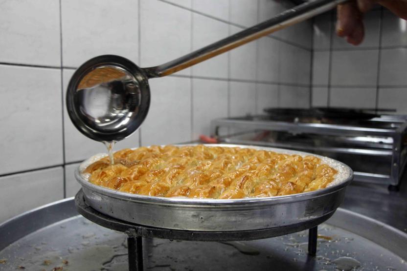 Gaziantepli baklavacıların tatlı mesaisi