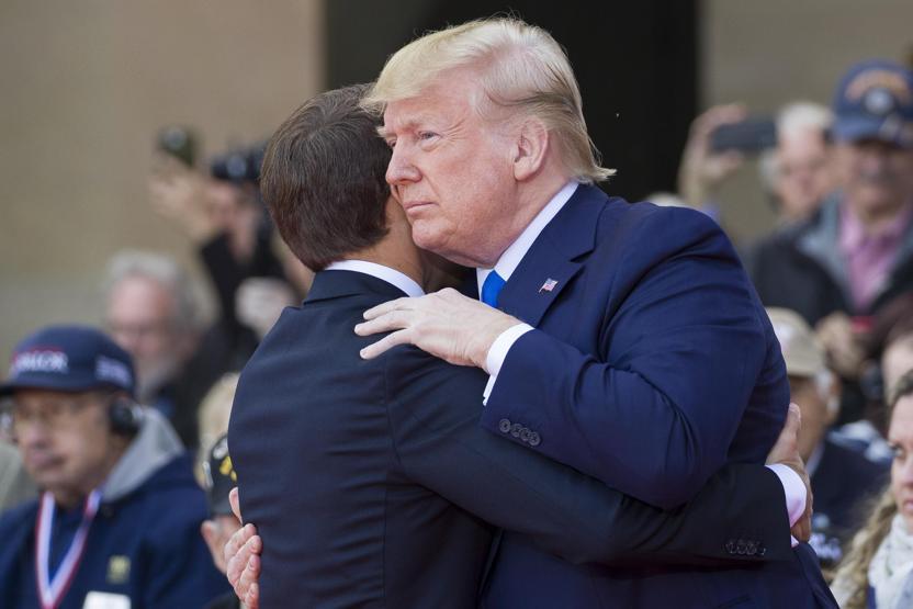Macron-Trump görüşmesine damga vuran görüntü
