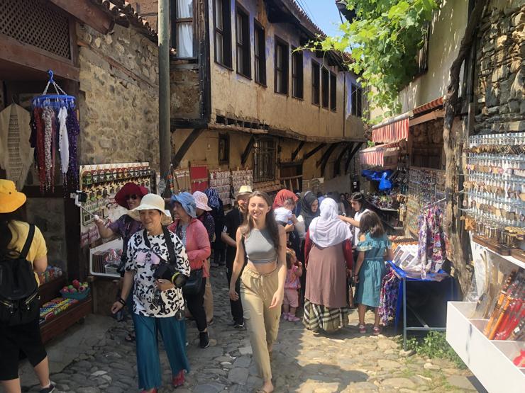 700 yıllık Cumalıkızık köyüne ziyaretçi akını