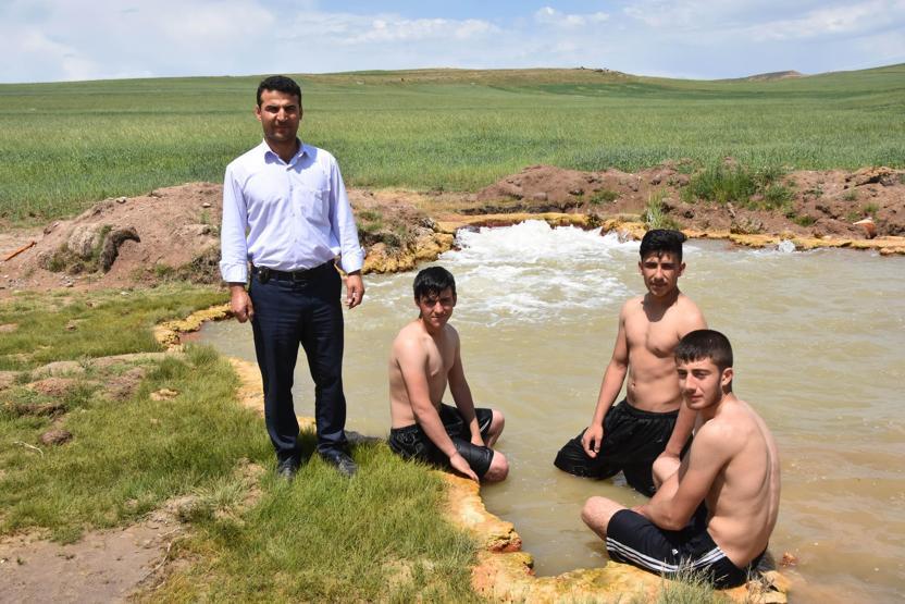 Köylülerin doğal jakuzi keyfi