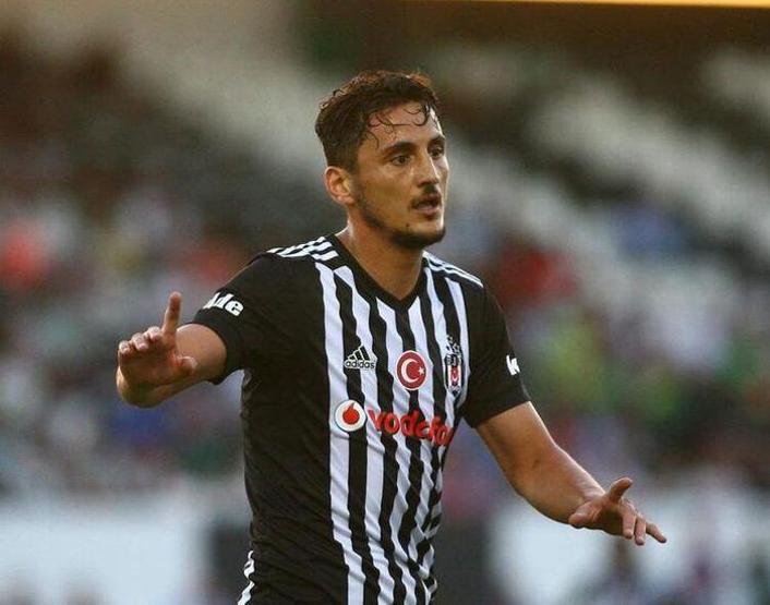 Yıldız futbolcular için askerlik vakti... İşte bedelli askerlik yapacak futbolcular