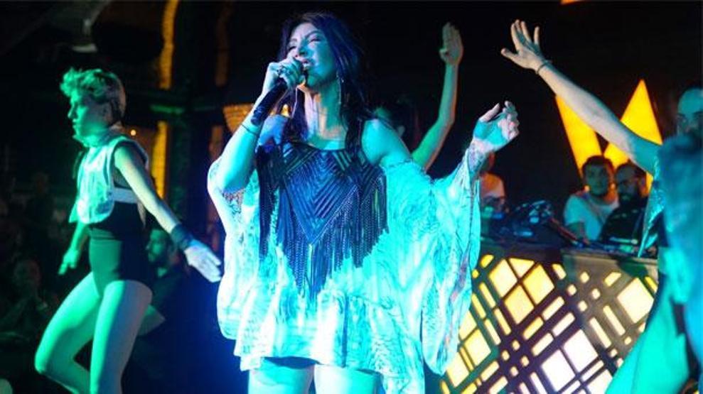Hande Yener yaşadığı zor günleri bu sözlerle anlattı