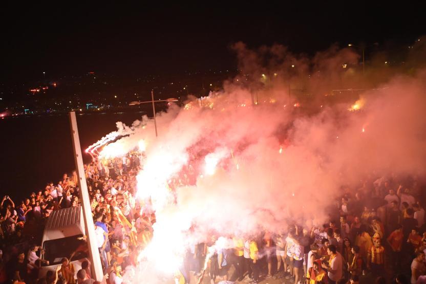 Göztepeden coşkulu kutlama
