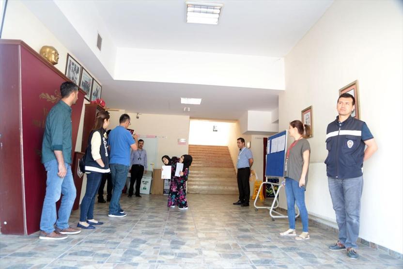 Siyam ikizlerinin YKS heyecanı