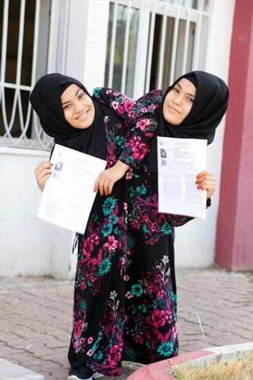Siyam ikizlerinin YKS heyecanı