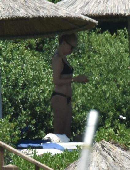 Burcu Esmersoy yürek hoplattı