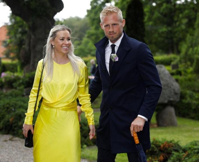 Peter Schmeichel eski Playboy güzeli ile evlendi