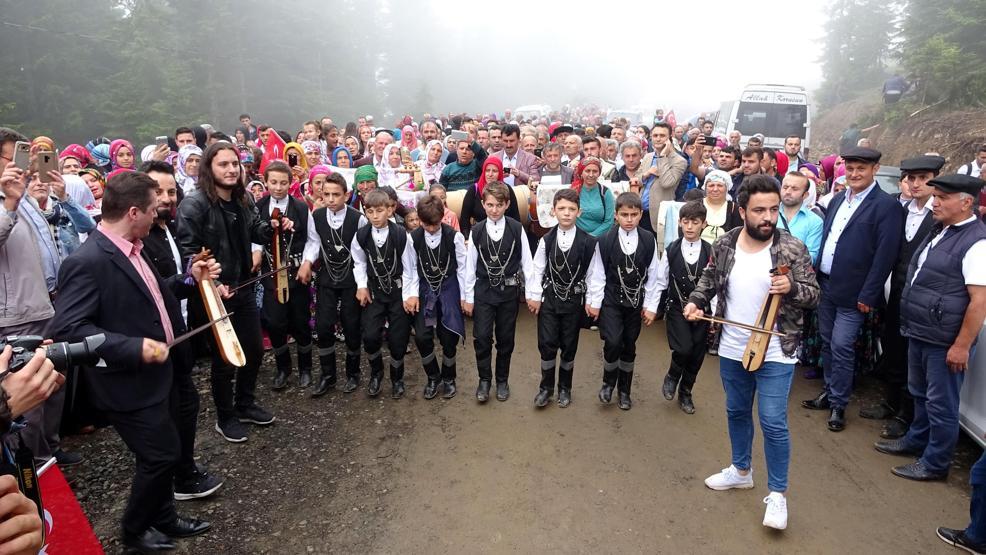 Trabzonda yayla göçü şenliğe dönüştü