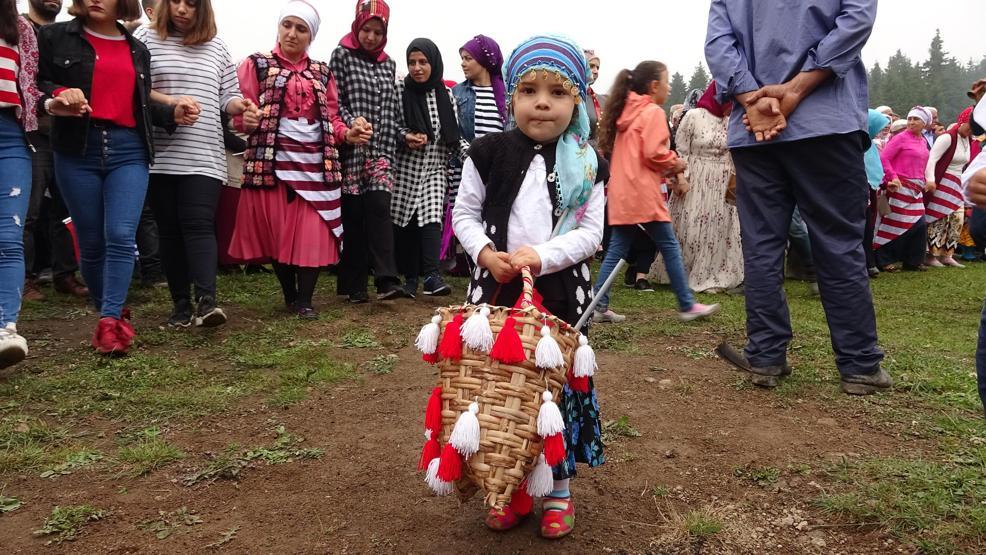 Trabzonda yayla göçü şenliğe dönüştü