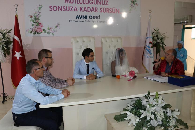 Denizliye Fildişi Sahilinden gelin geldi