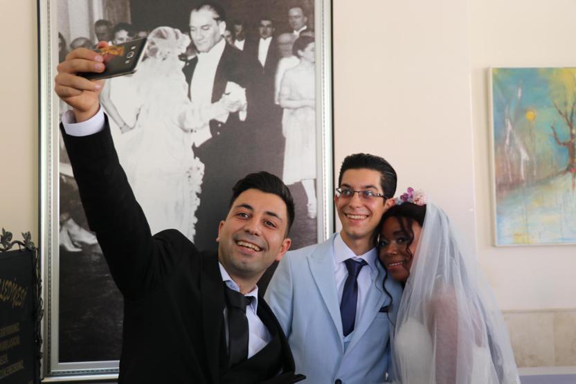 Denizliye Fildişi Sahilinden gelin geldi