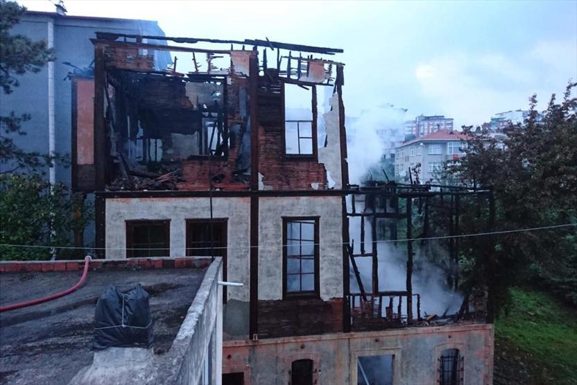 Orduda 200 yıllık tarihi konak yandı