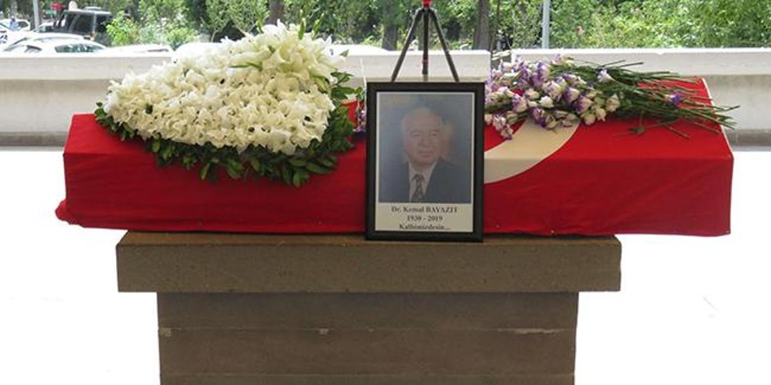 İlk kalp naklini gerçekleştiren Kemal Bayazıt son yolculuğuna uğurlandı