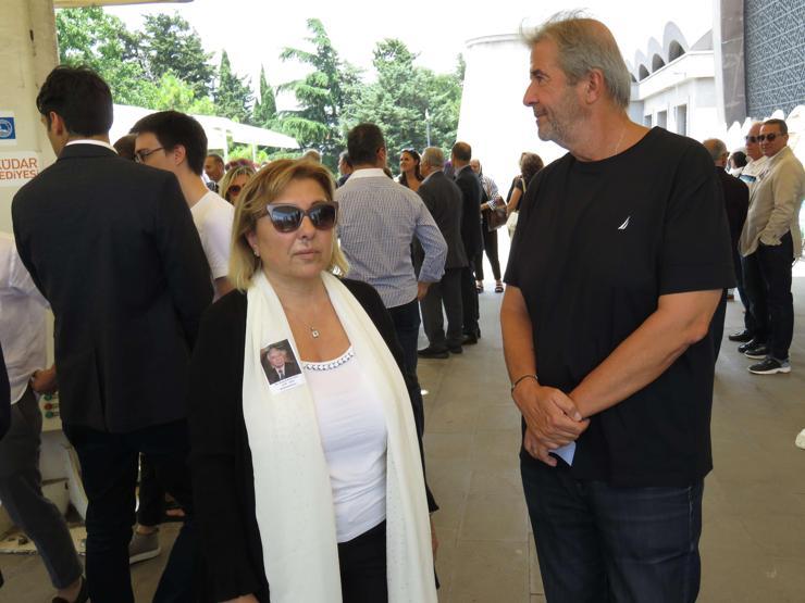 İlk kalp naklini gerçekleştiren Kemal Bayazıt son yolculuğuna uğurlandı