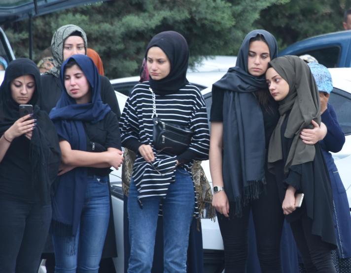 Şeyma öğretmen ve kardeşi toprağa verildi