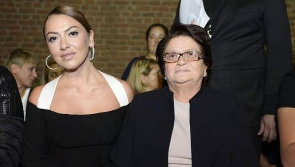 Hadise annesi Gülnihal Açıkgöz için kesenin ağzını açtı