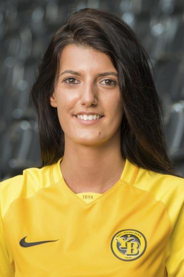 Yüzmek için göle girmişti... Milli futbolcu Florijana Ismailinin cesedi bulundu