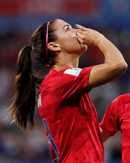 Alex Morgan tepkilere cevap verdi
