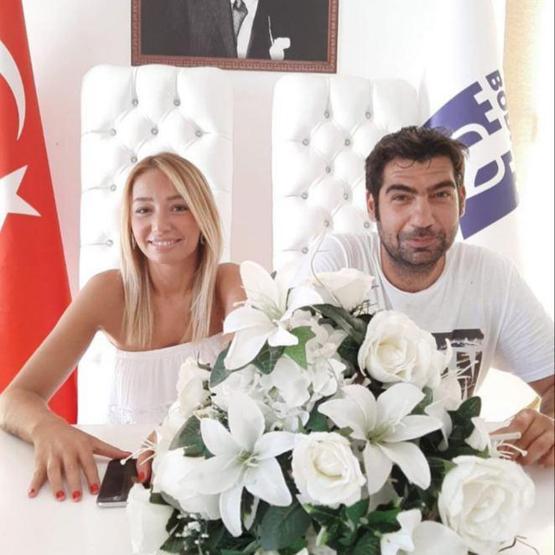 Bodrum bu nikâhı konuşuyor: Boşanmadan evlendi