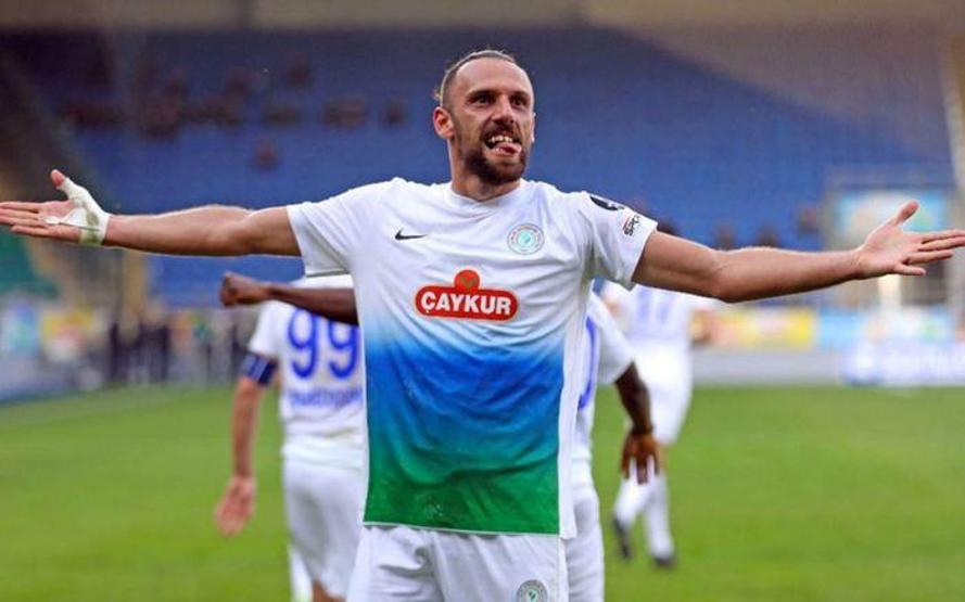 Vedat Muriç Galatasarayla, Çaykur Rize Fenerbahçeyle anlaştı