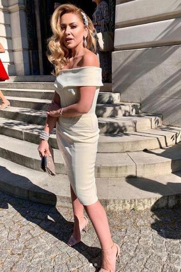 Hadise kardeşiyle Fransa’da…