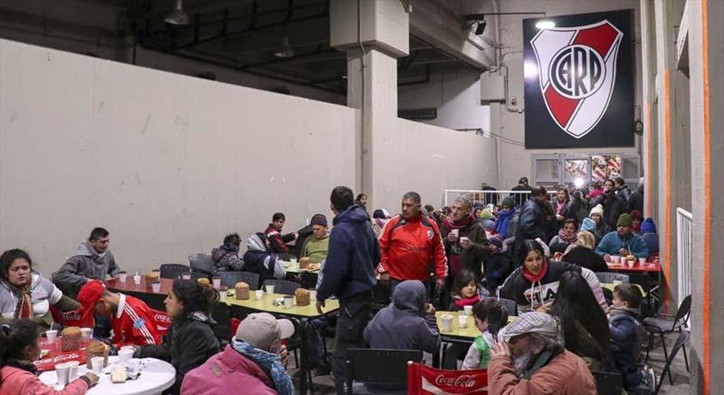 River Plate dünyaya dayanışma örneği gösteriyor