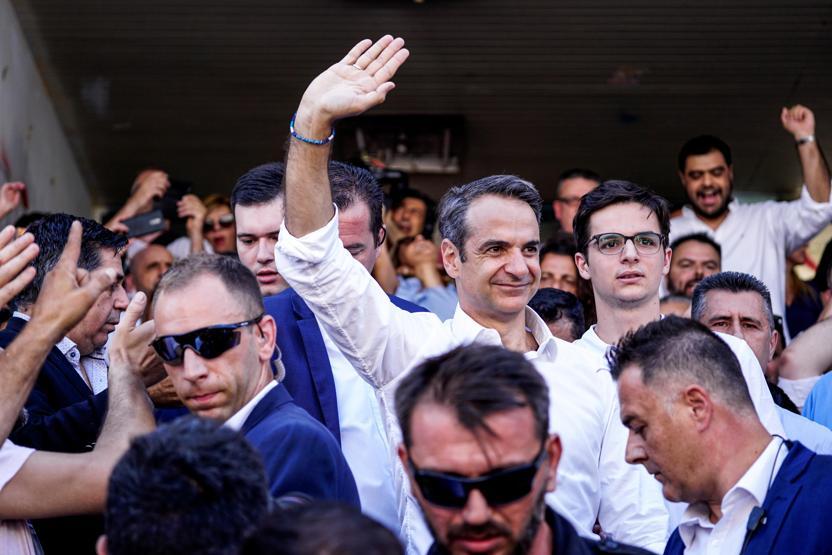 Yunanistanda erken seçim: Miçotakis hanedanı geri döndü