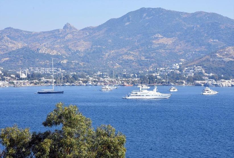 Cedar Sea 2 adlı yat Bodrumda